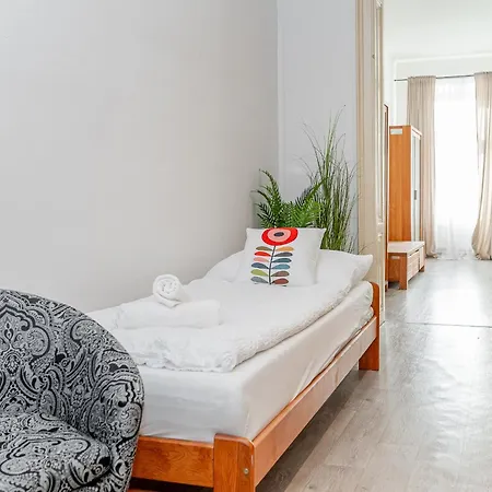 Puskinova 100m2 6 Beds Center 코시체