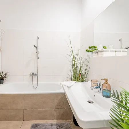 Puskinova 100m2 6 Beds Center * Kösice