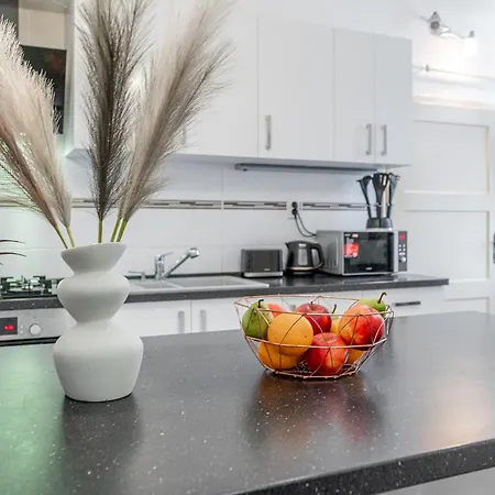 Puskinova 100m2 6 Beds Center Apartamento *