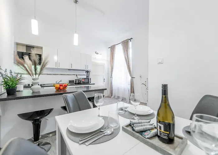 Puskinova 100m2 6 Beds Center * Košice